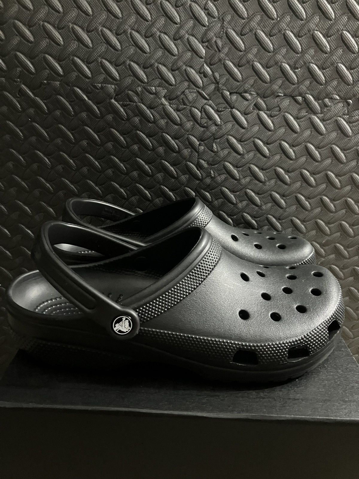 mens black crocs size 11