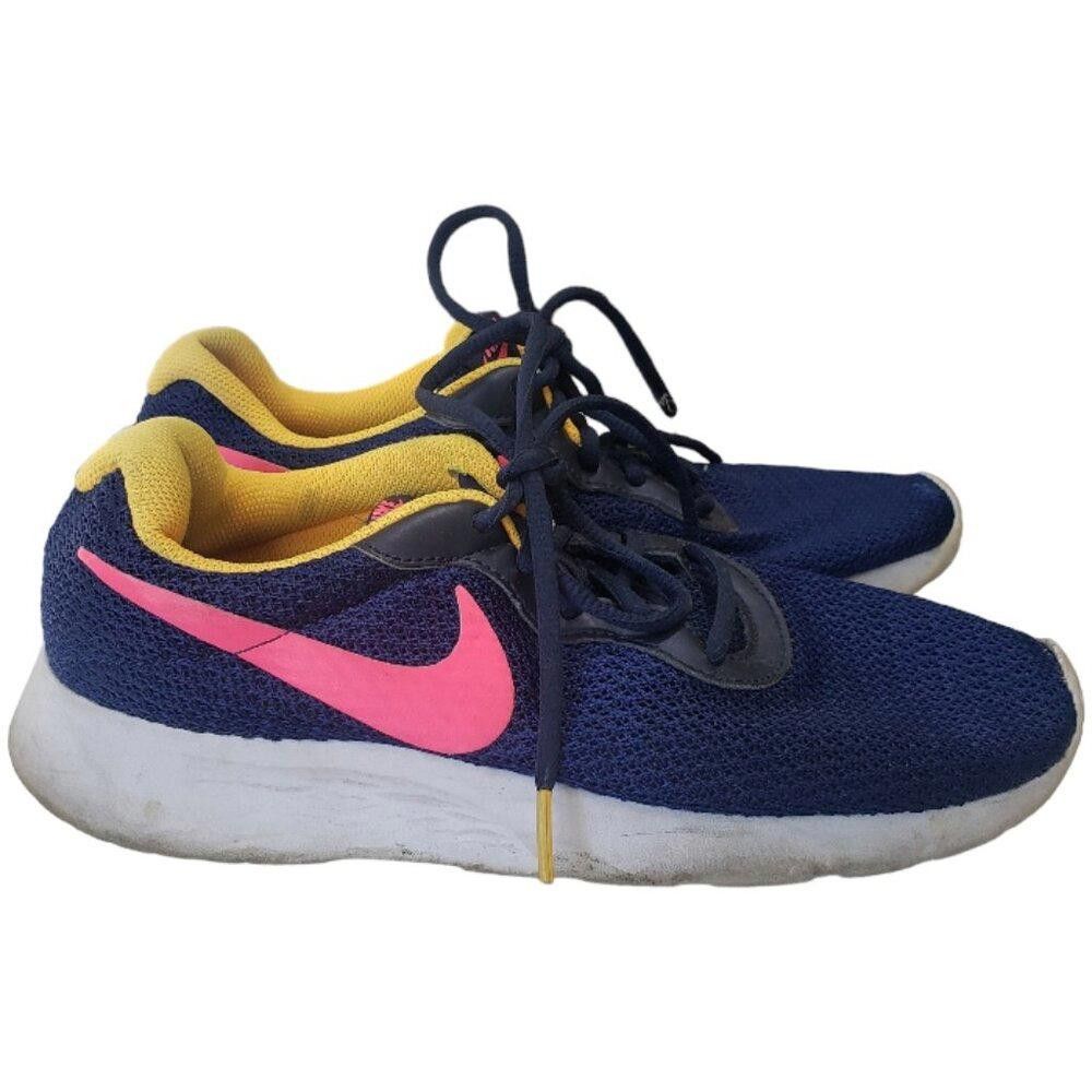 Nike SH108 Nike Tanjun Women's Runner Shoe 8.5 Size US 8.5 / IT 38.5 - 3 Thumbnail