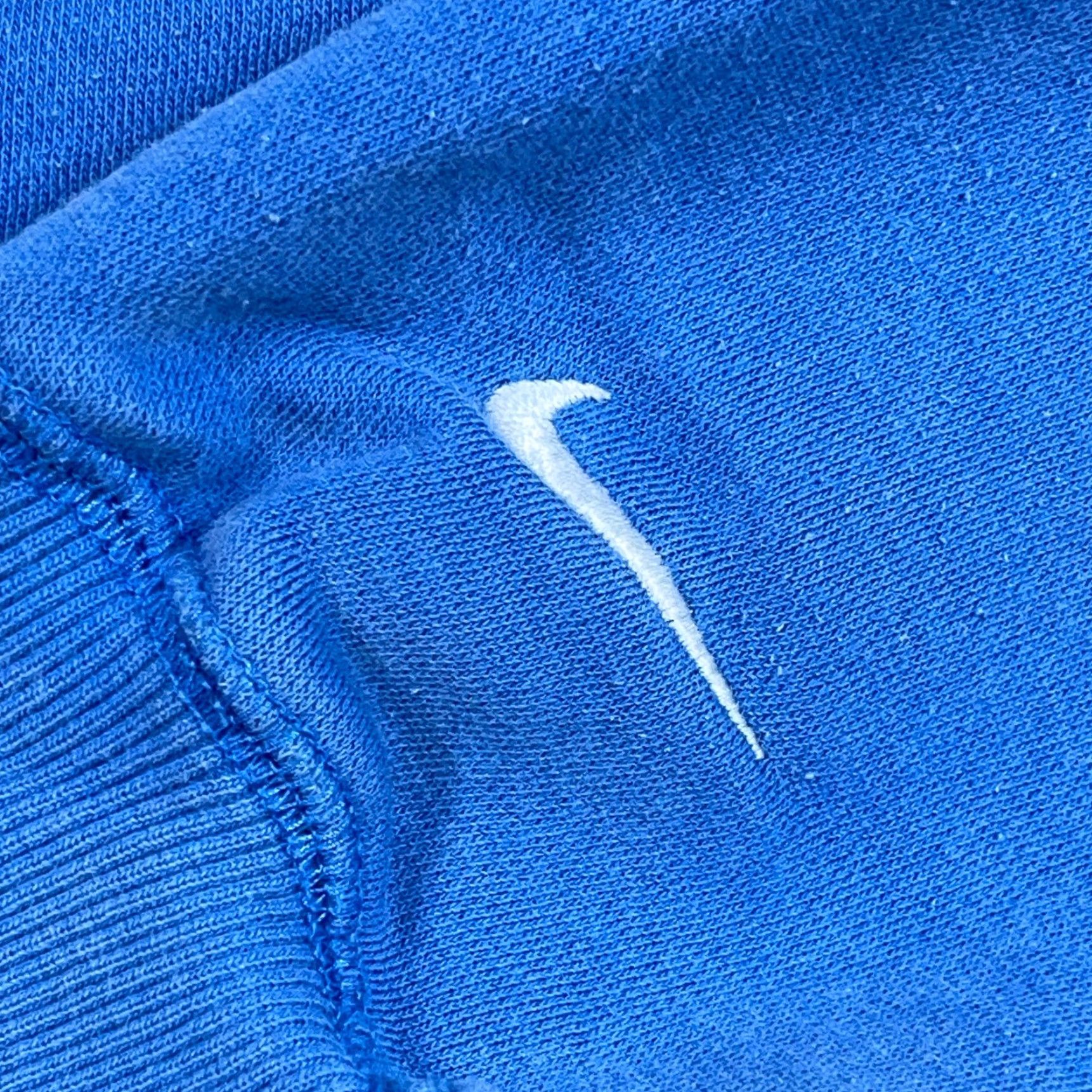 Nike VINTAGE Nike Hoodie Men XL Blue Sweatshirt 2000s Grunge Swoosh Logo Logo 90s Classic Hipster Retro Grunge Mens XL Blue Nike Sportswear Hoodie Size US XL / EU 56 / 4 - 4 Thumbnail
