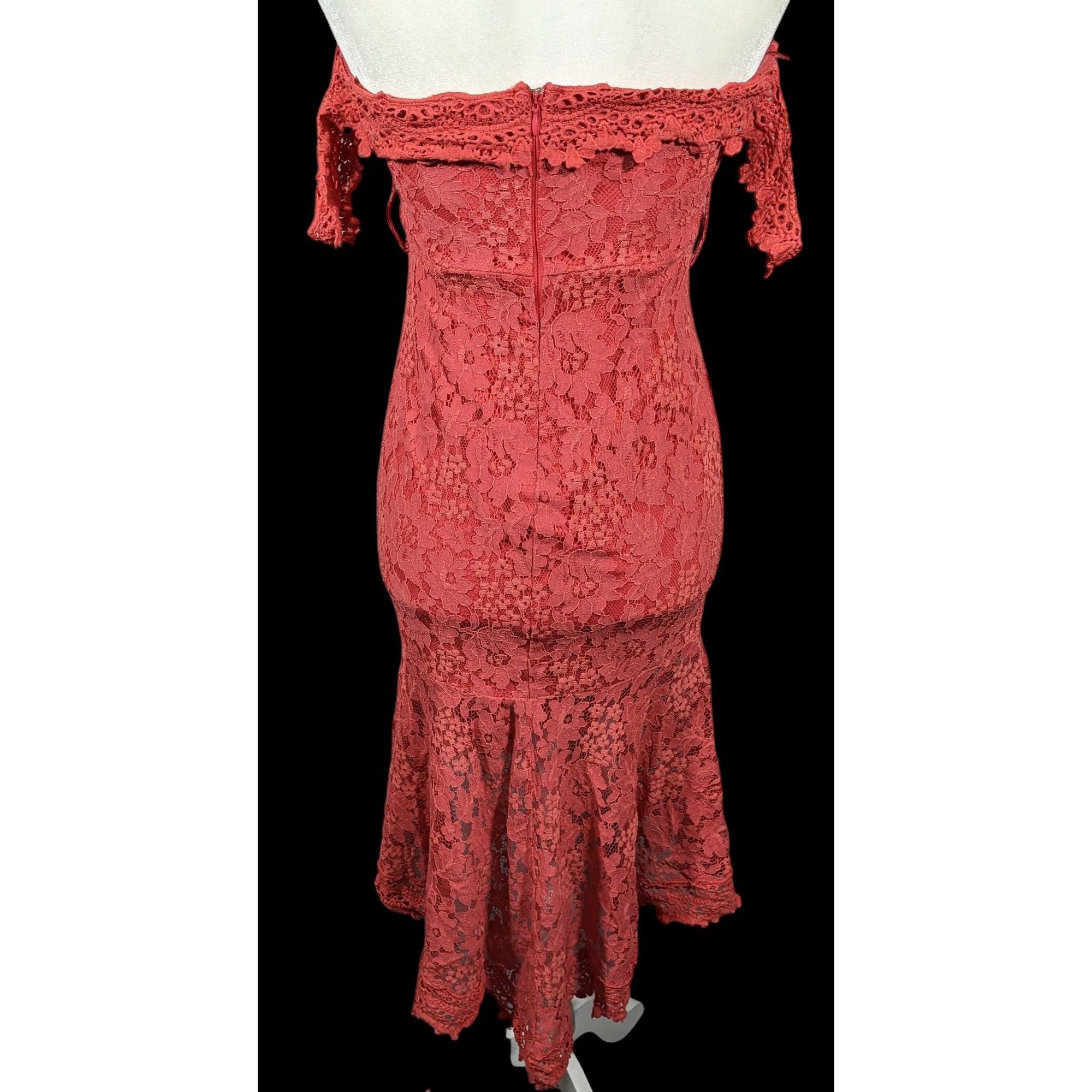 Other Love Triangle Coral Lace Cold Shoulder Floral Dress Size 10 Size L / US 10 / IT 46 - 2 Thumbnail