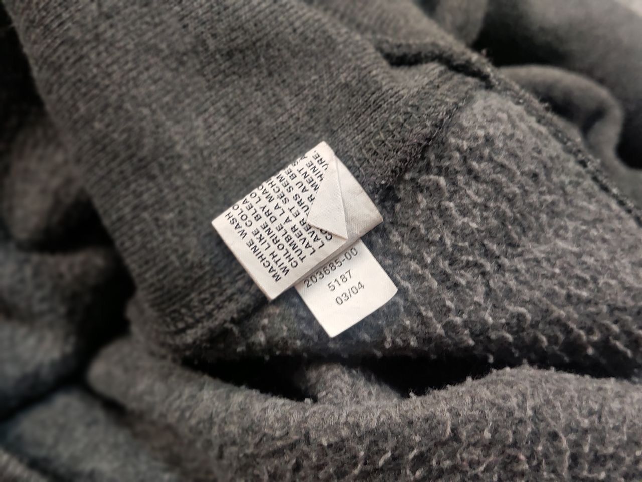Gap Vintage 90's Gap Usa Dark Gray Fleece Center Logo Hoodie Size US M / EU 48-50 / 2 - 16 Thumbnail