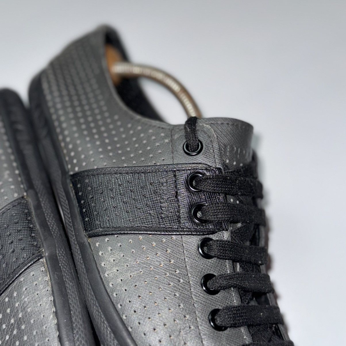 Prada PRADA Dark Grey Saffiano Sneakers 8.5 Size US 7.5 / EU 40-41 - 8 Thumbnail