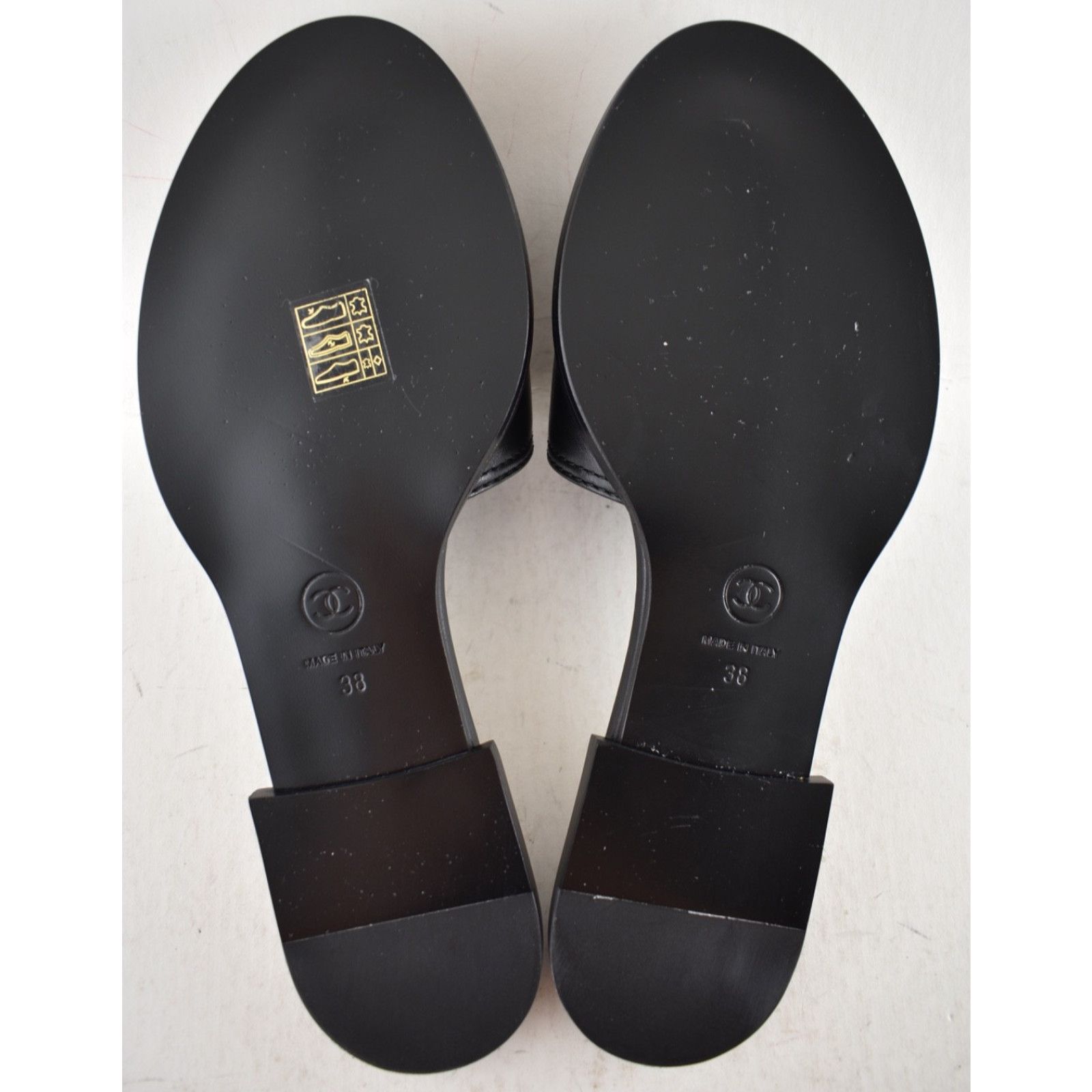 Chanel Chanel Black Shiny Calfskin Gold CC Mule Slides Sandals 38 Size US 8 / IT 38 - 17 Thumbnail