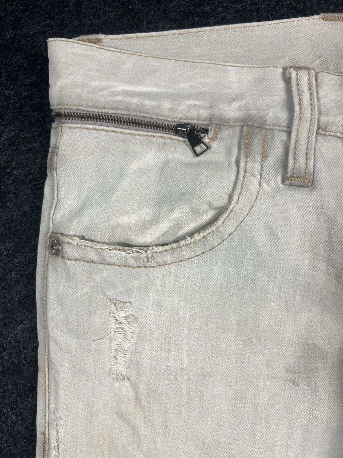 Neil Barrett Made In USA Distressed Vintage Neil Barrett Jeans RARE Size US 32 / EU 48 - 4 Thumbnail