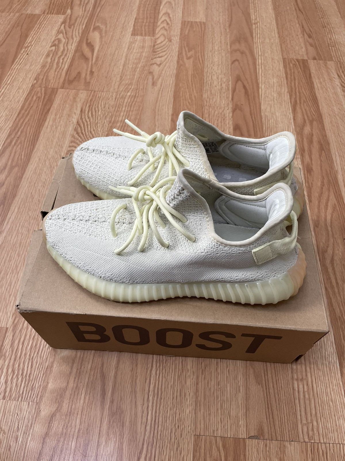 Adidas × Yeezy Yeezy Boost 350 V2 Butter Size US 10 / EU 43 - 9 Thumbnail