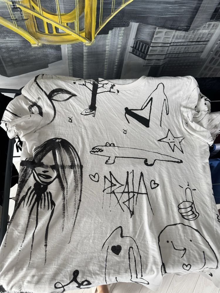 Prada Prada 2007 Adam Neate t-shirt Size L / US 10 / IT 46 - 2 Thumbnail