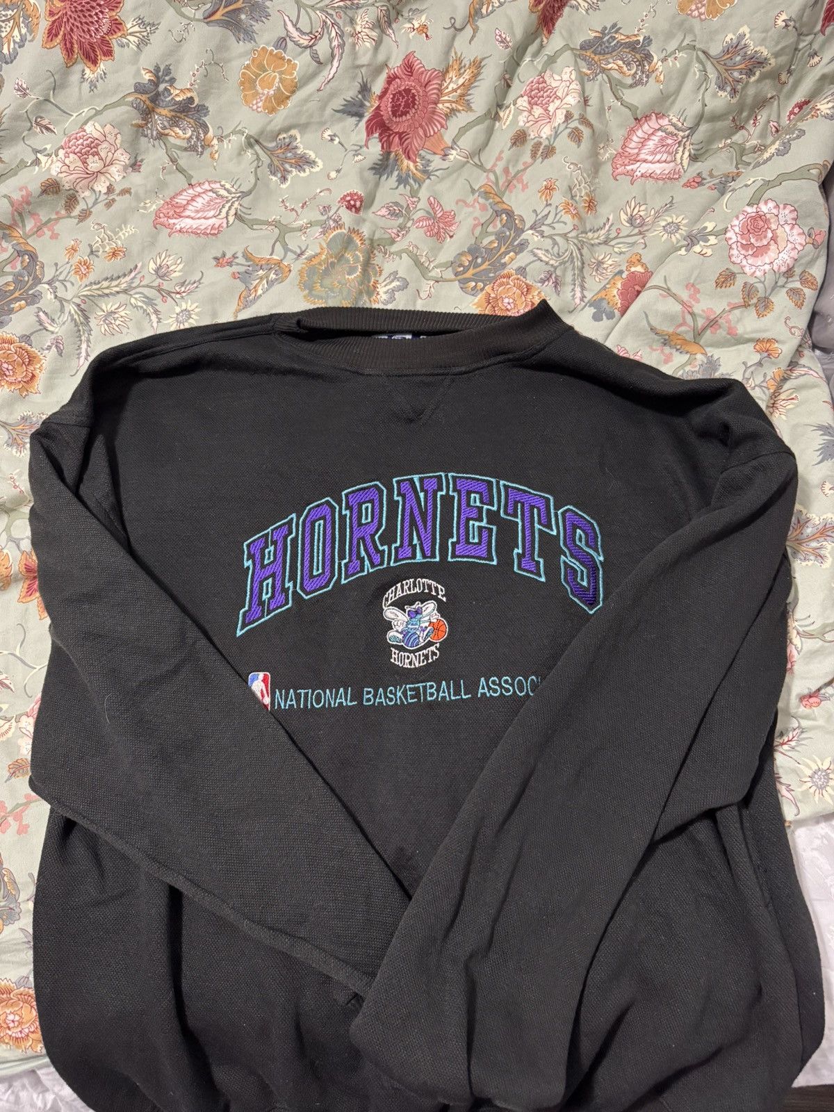 NBA Vintage NBA Charlotte Hornets 90s Sweater Size US XXL / EU 58 / 5 - 2 Thumbnail