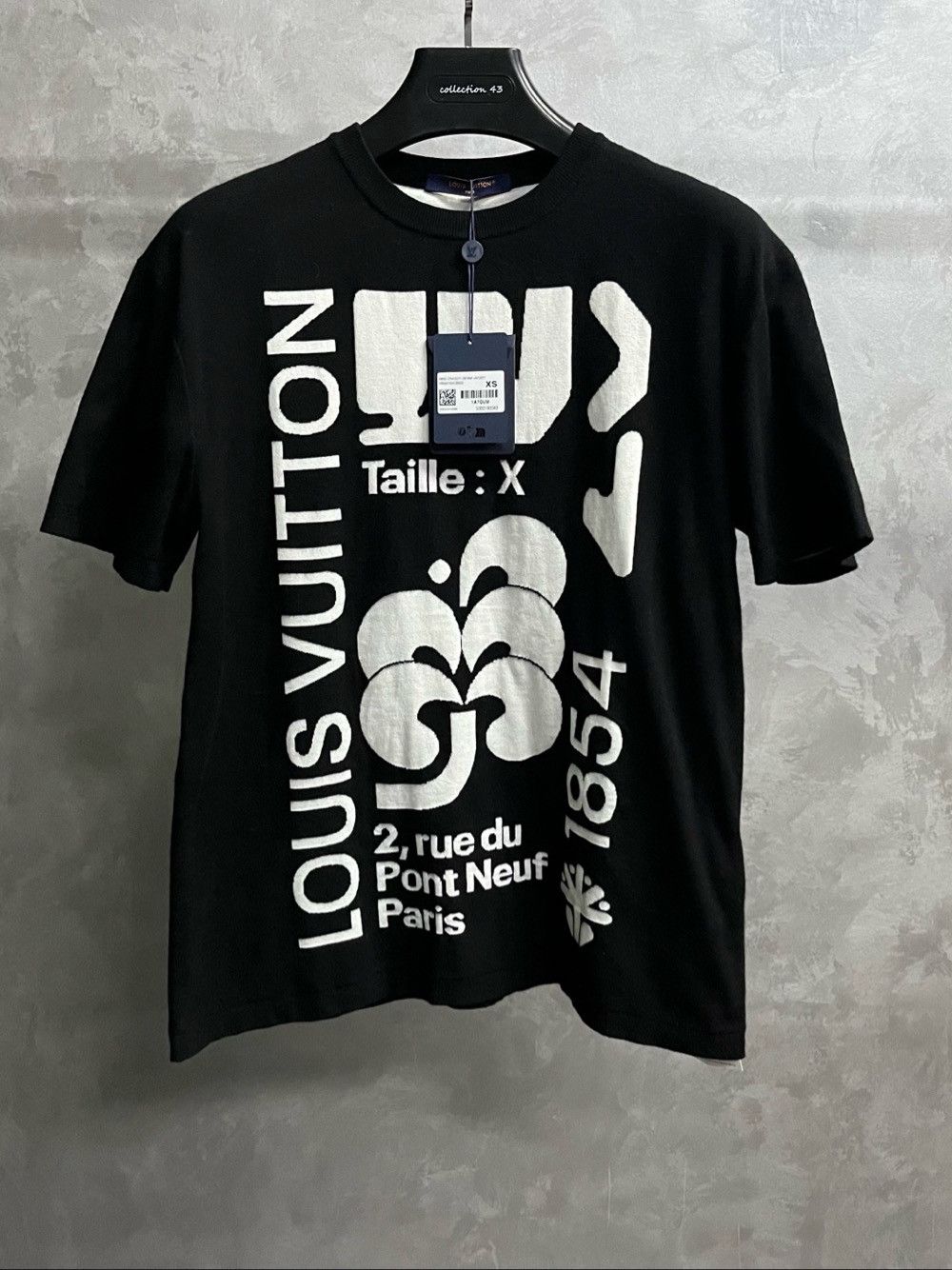 Louis Vuitton Louis Vuitton Graphical Logo T-Shirt Size XS Size US XS / EU 42 / 0 - 1 Thumbnail