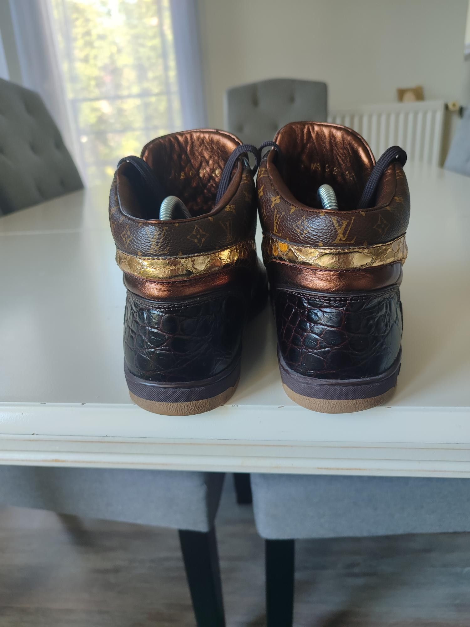 Louis Vuitton BASKETS LOUIS VUITTON SYDNEY HIGHTOP Size US 6 / IT 36 - 2 Thumbnail
