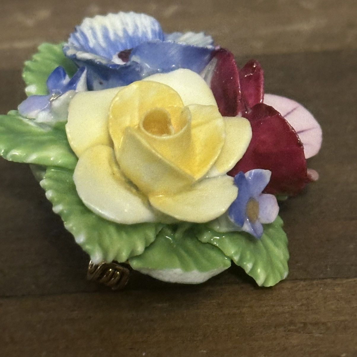 Vintage Vintage bone china flower brooch Size ONE SIZE - 5 Thumbnail