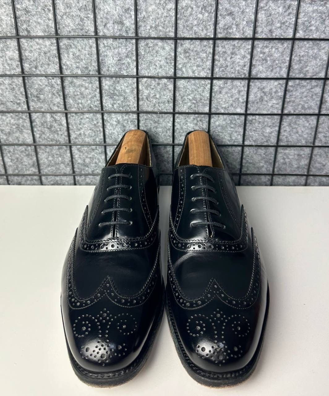 Barker Barker Leather Brogue Made in England US9.5 Size US 9.5 / EU 42-43 - 2 Thumbnail