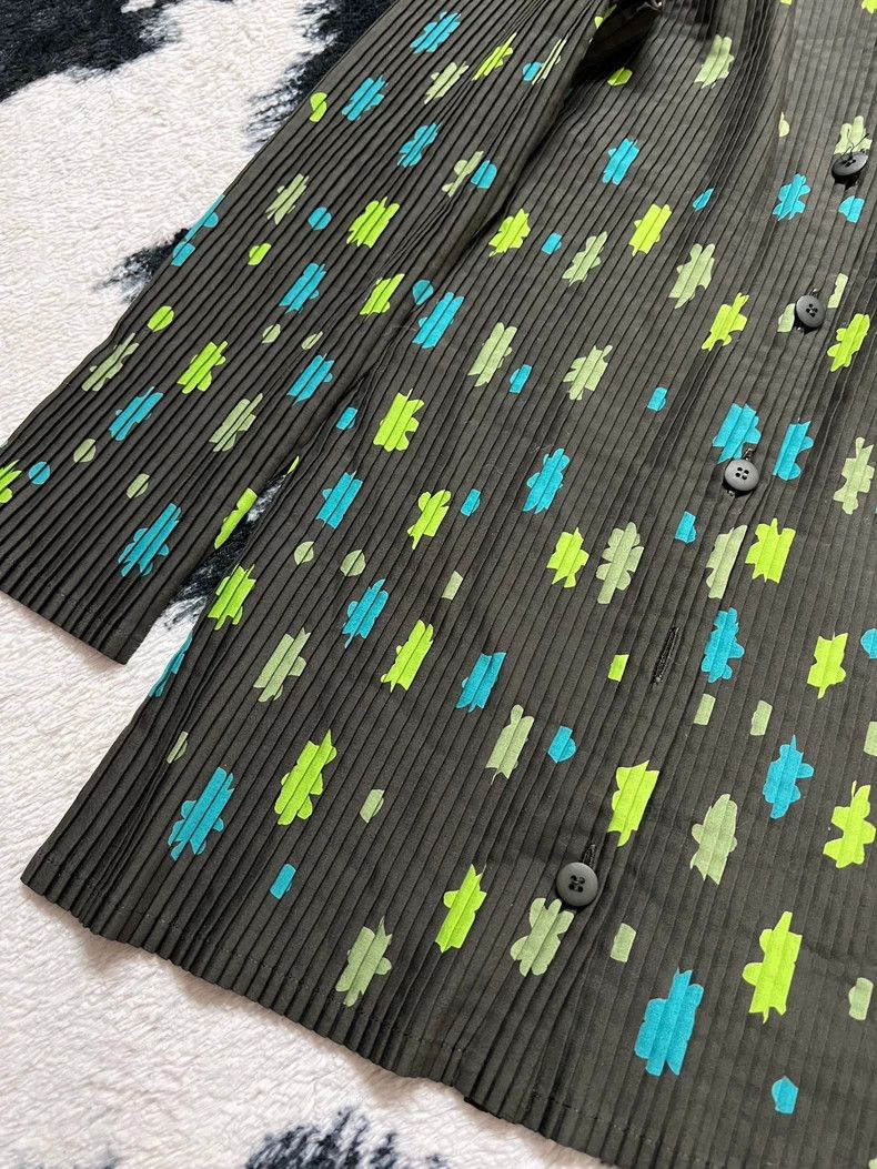 Issey Miyake issey miyake size：3 Olive green pleated cardigan top 2506- Size XXS / US 00 / IT 34 - 3 Thumbnail