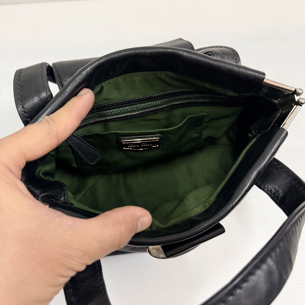 Miu Miu Miu Miu Black Leather Vitella Turnlock Satchel Bag Size ONE SIZE - 9 Thumbnail