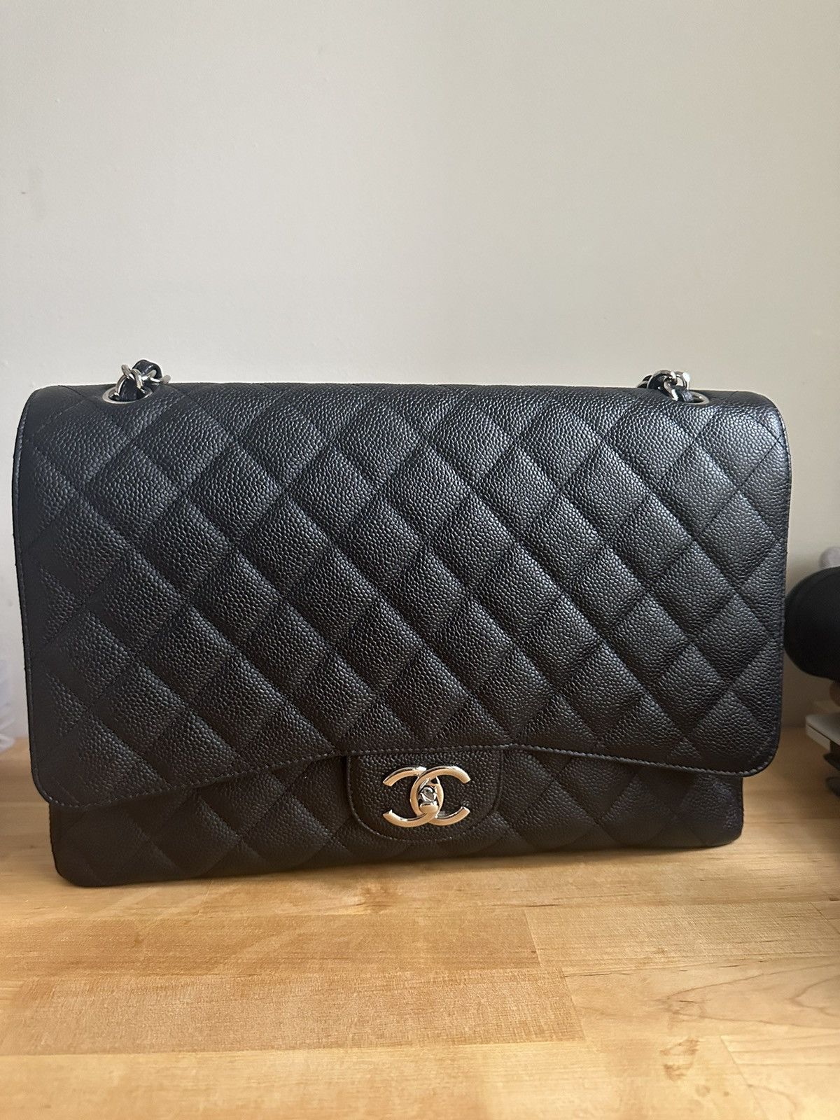 Chanel Chanel Double Flap Maxi Caviar Leather Size ONE SIZE - 1 Thumbnail