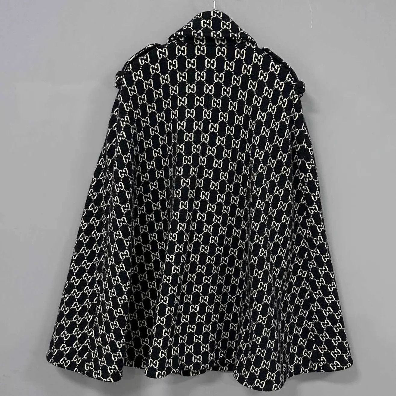 Gucci GUCCI GG All-over Print Cape Shawl New XL Size XL / US 12-14 / IT 48-50 - 3 Thumbnail