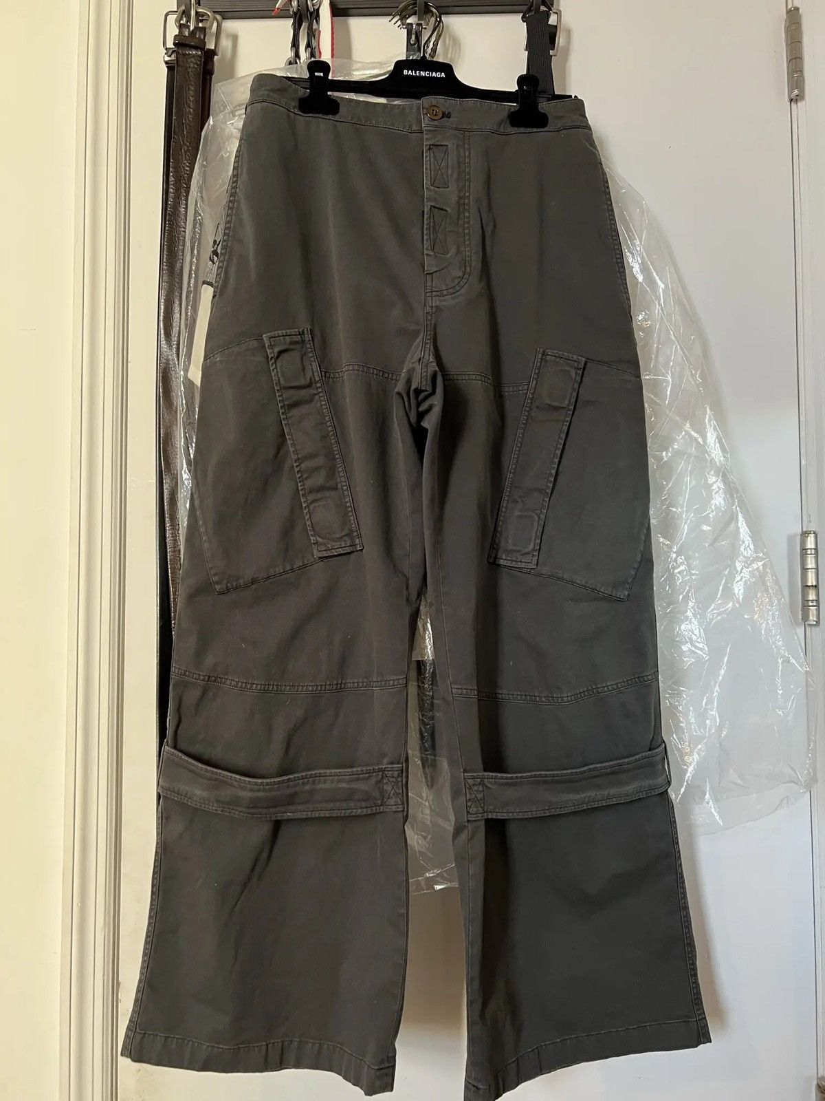 Acne Studios Acne Studios Chevron Cargo Pants Anthracite Grey sz 48 Size US 34 / EU 50 - 3 Thumbnail