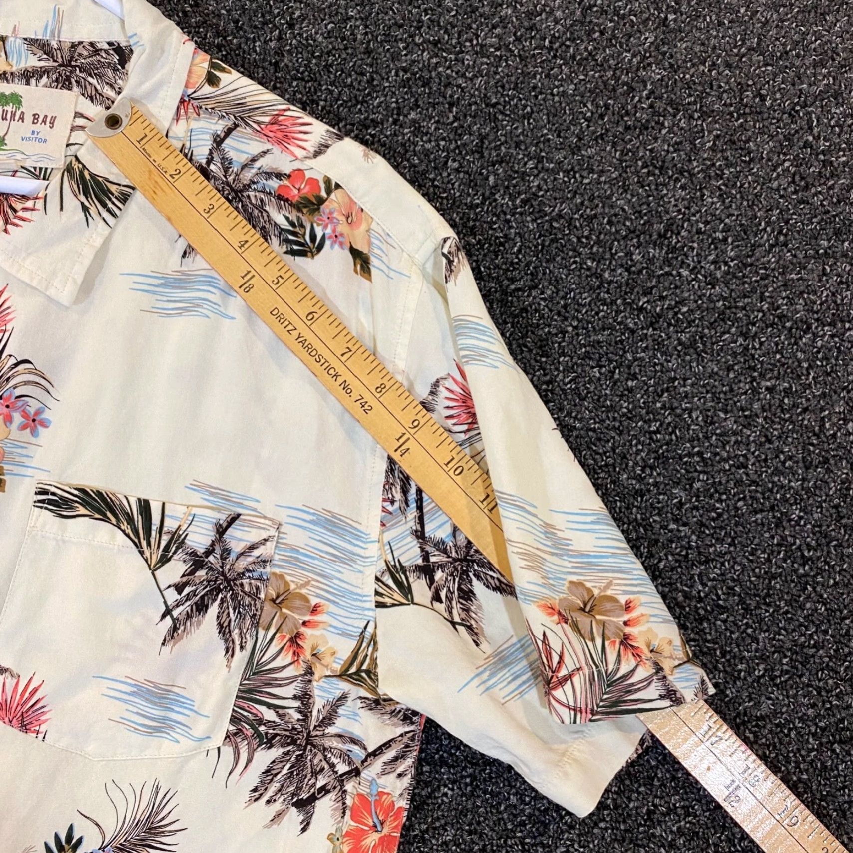 Vintage Kahuna Bay Shirt Men XL Ivory White Floral Hawaiian Button Up Top S/S by Visitor Size US XL / EU 56 / 4 - 6 Thumbnail