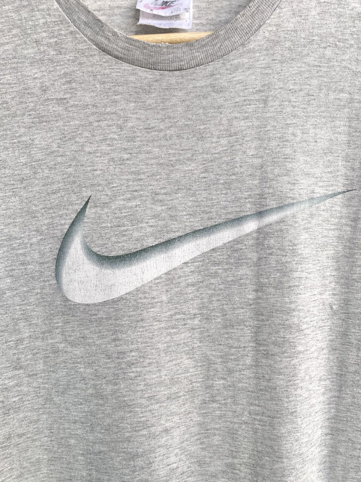 Nike × Vintage Nike Vintage Center Big Swoosh Logo Tee Shirt Y2K Size US L / EU 52-54 / 3 - 4 Thumbnail
