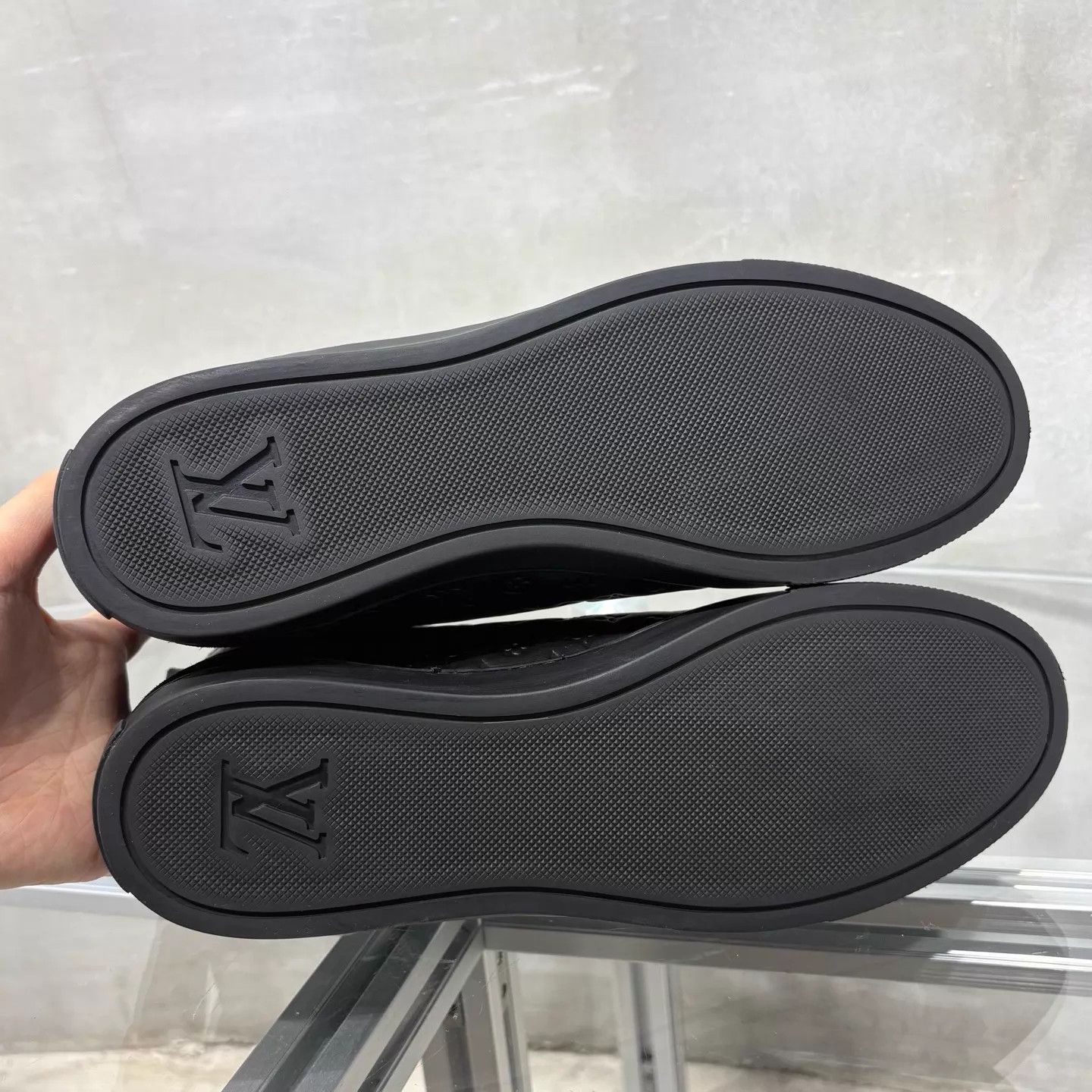 Louis Vuitton LV Black Monogram High Top Sneakers UK4.5 EU38.5 Size US 8 / IT 38 - 7 Thumbnail