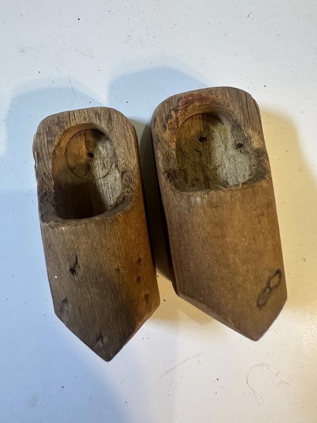 The Unbranded Brand VINTAGE MINIATURE DOLL WOODEN DUTCH? CLOG SHOES Size ONE SIZE - 1 Thumbnail