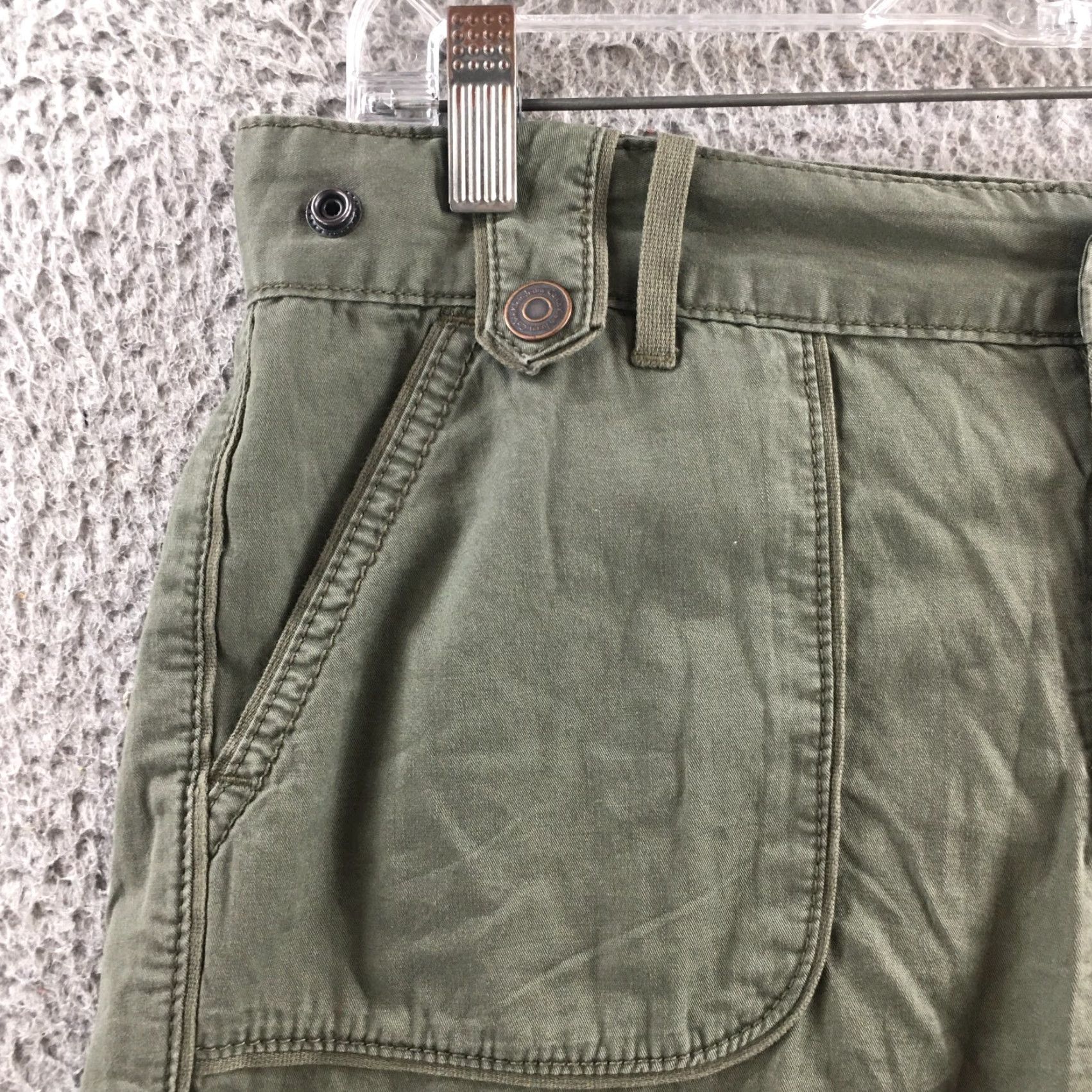 Calvin Klein Calvin Klein Utility Shorts Womens 6 Green Cotton Flat Front Cargo Pocket Shorts Womens 6 Green Cotton Flat Front Mens Womens Size 28" / US 6 / IT 42 - 3 Thumbnail
