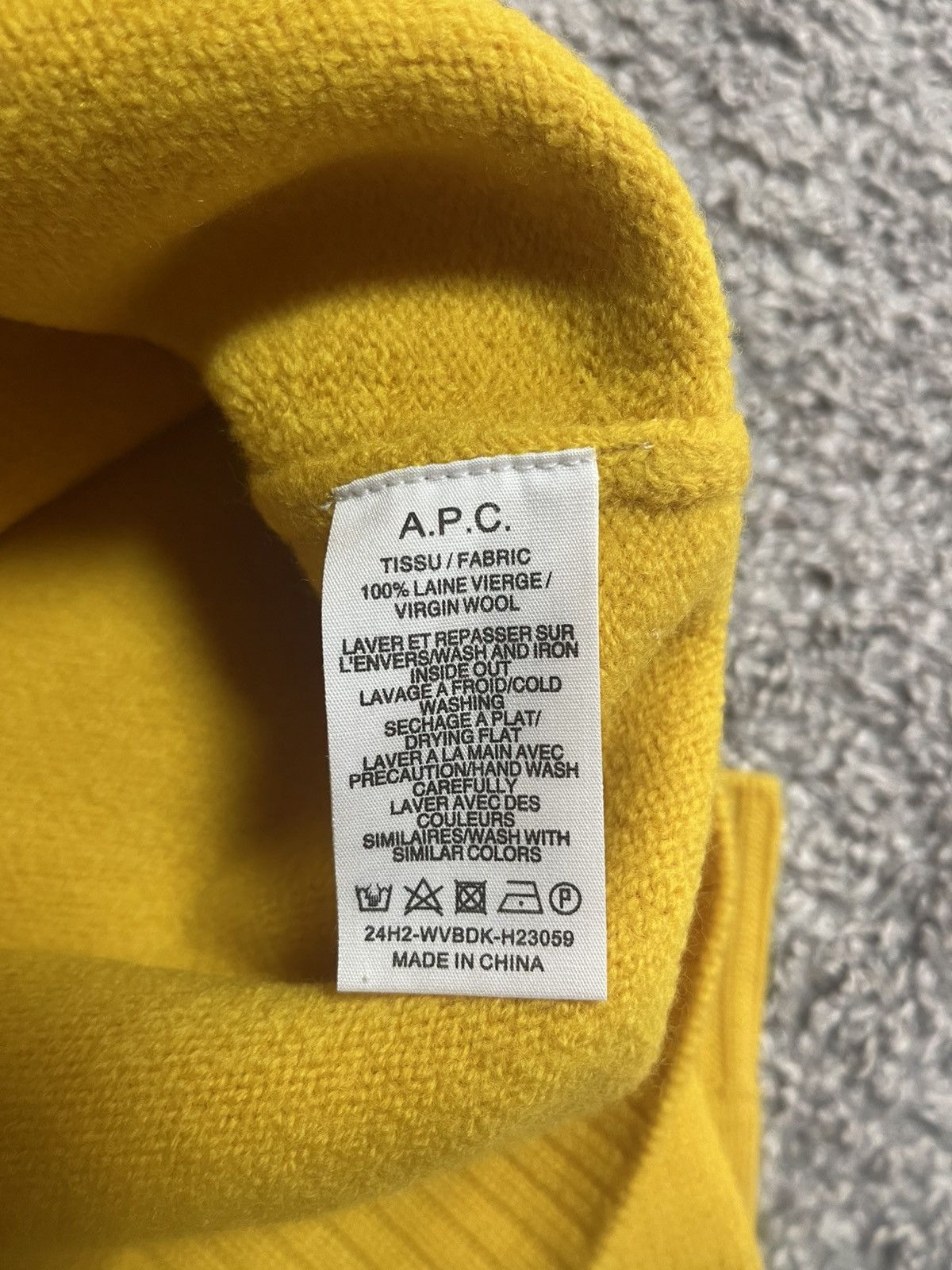 A.P.C. A.P.C. PULL EDWARD JAUNE SWEATER SIZE XL NEW Size US XL / EU 56 / 4 - 13 Thumbnail
