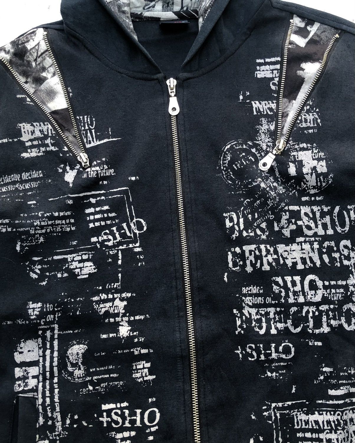 If Six Was Nine × Le Grande Bleu (L.G.B.) Vintage intercrew poem “bernings sho” multi zip bondage Size US L / EU 52-54 / 3 - 2 Thumbnail