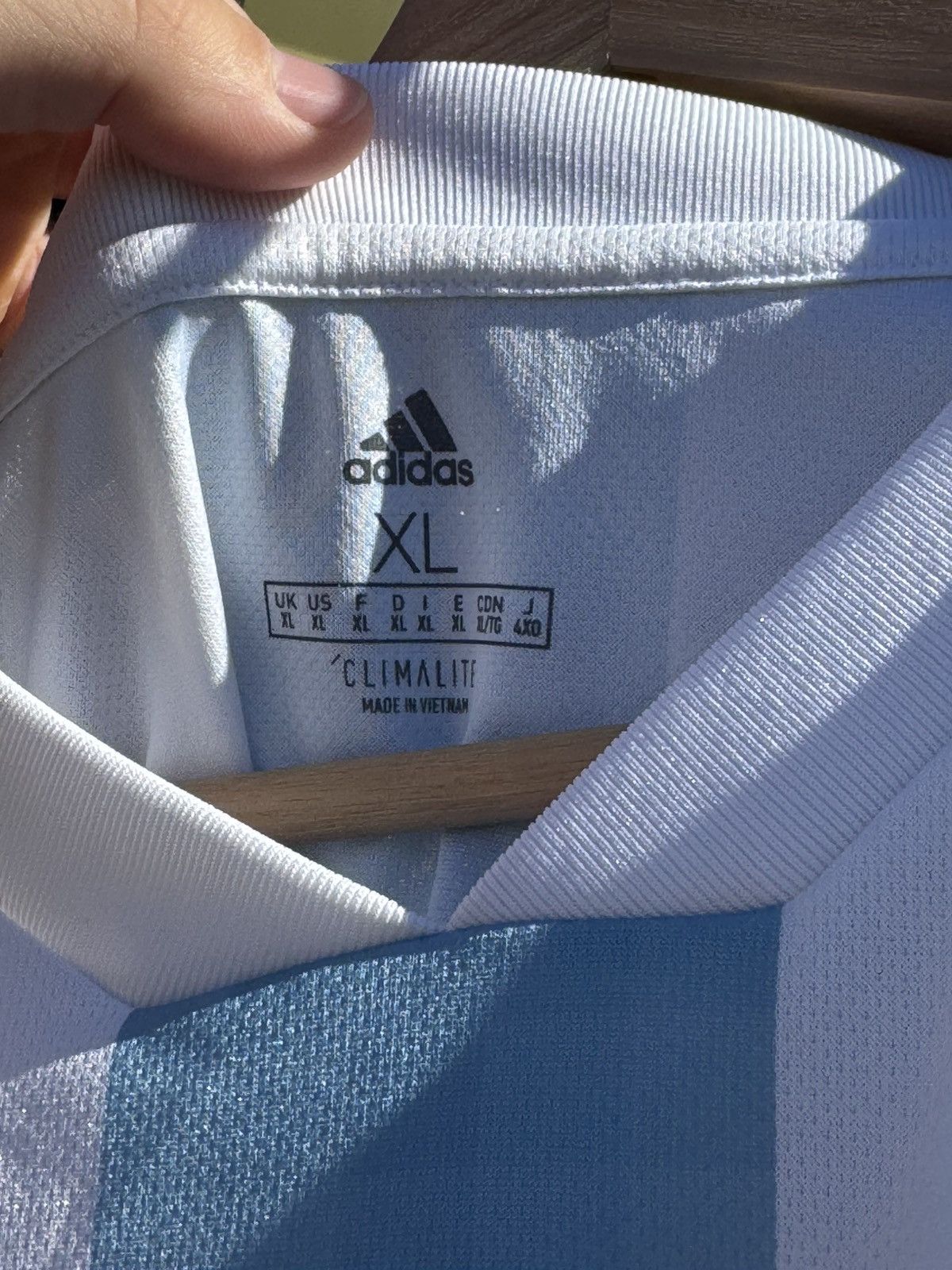 Adidas Argentina 2018 WC Jersey Size US L / EU 52-54 / 3 - 5 Thumbnail