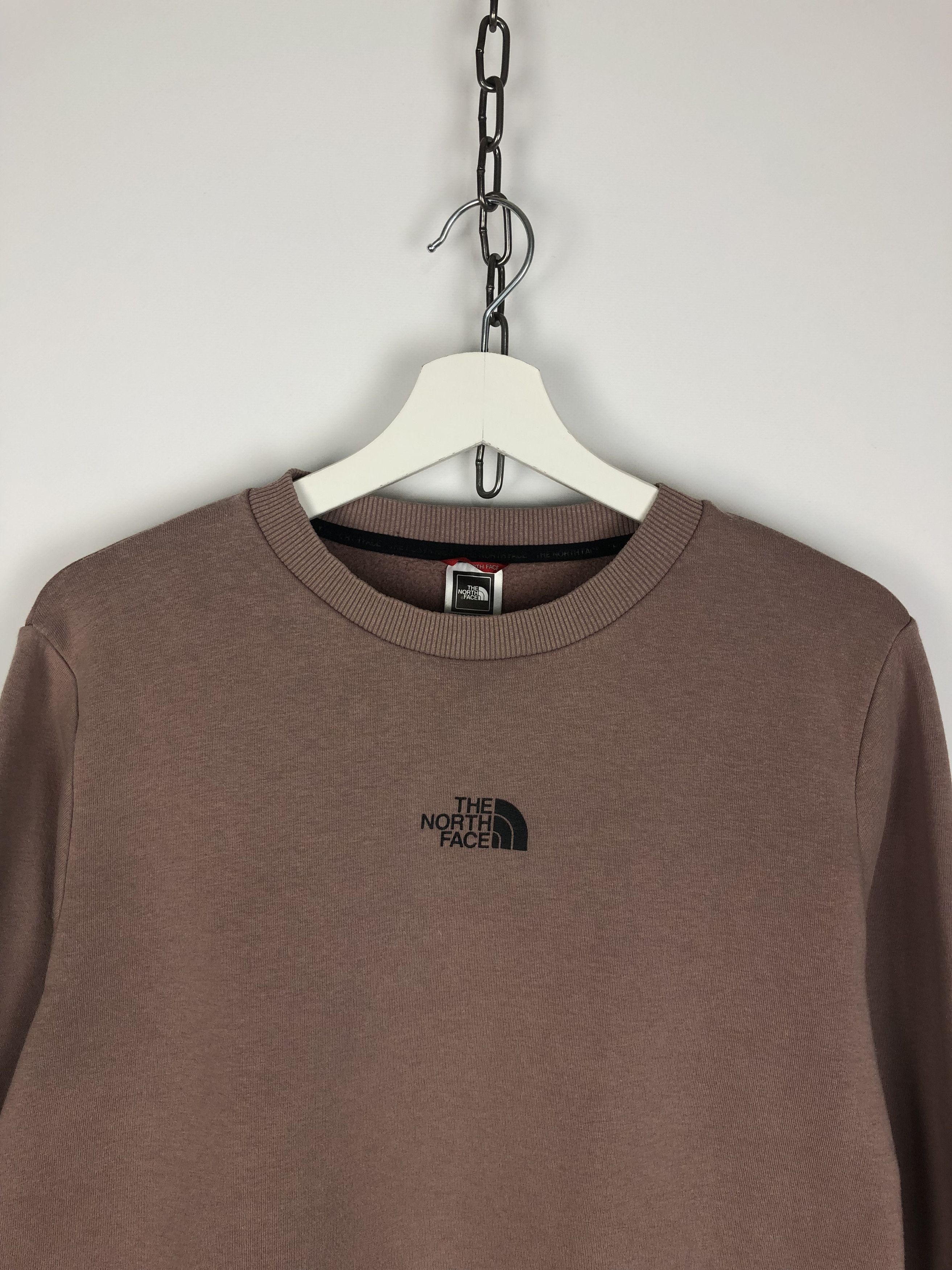 The North Face The North Face Sweatshirt Center Logo Crewneck size L Size L / US 10 / IT 46 - 2 Thumbnail