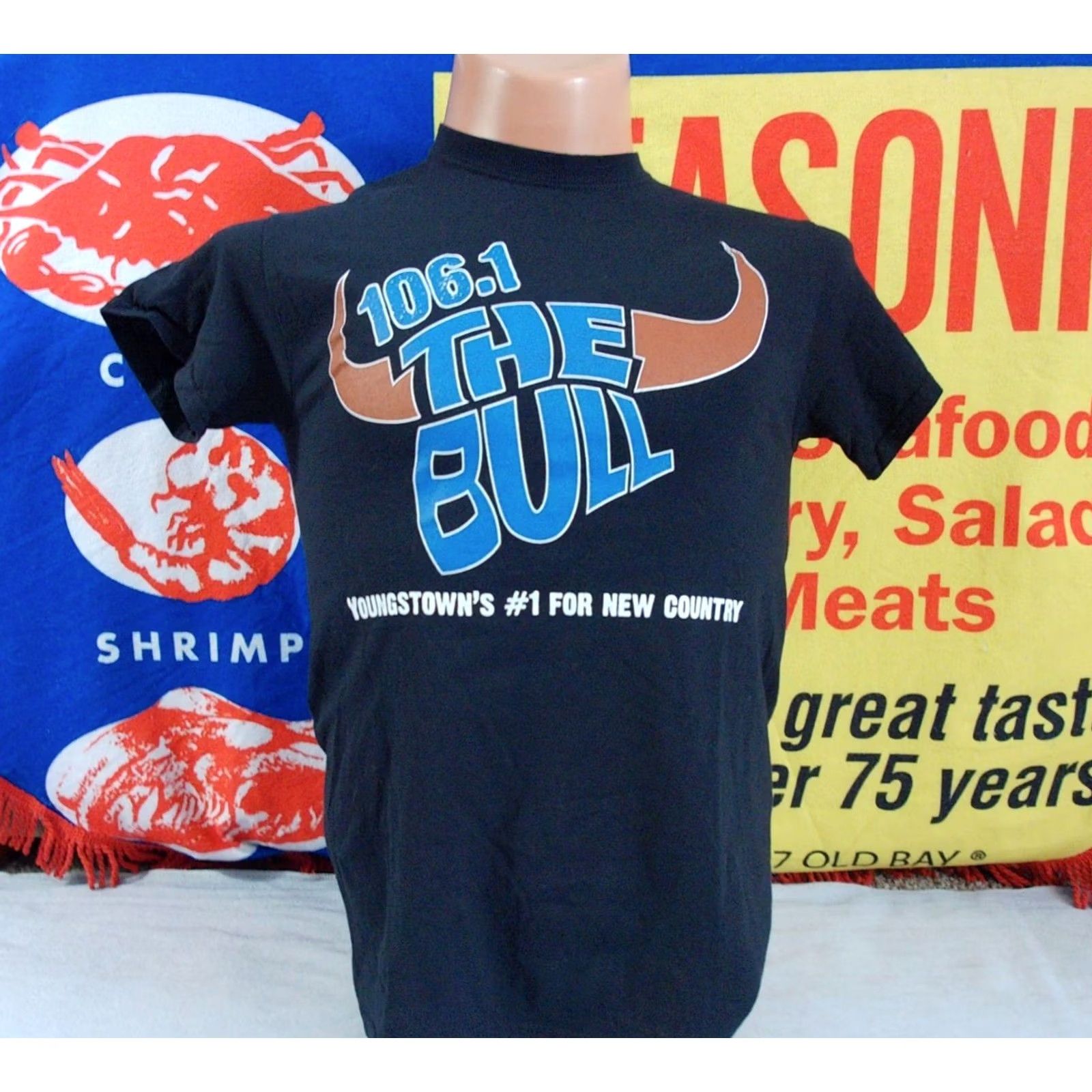 Gildan THE BULL Country Radio t Shirt Adult SM Youngstown Ohio 106.1 MUSIC ROCKABILLY Size US S / EU 44-46 / 1 - 2 Thumbnail