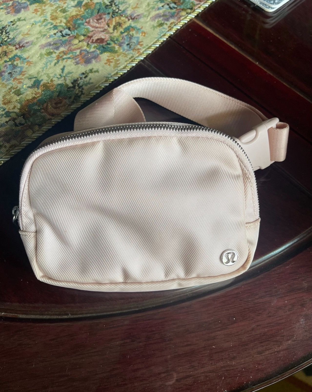 Lululemon Lululemon Everywhere Belt Bag 1L Crossbody Fanny Pack Women Size ONE SIZE - 1 Thumbnail