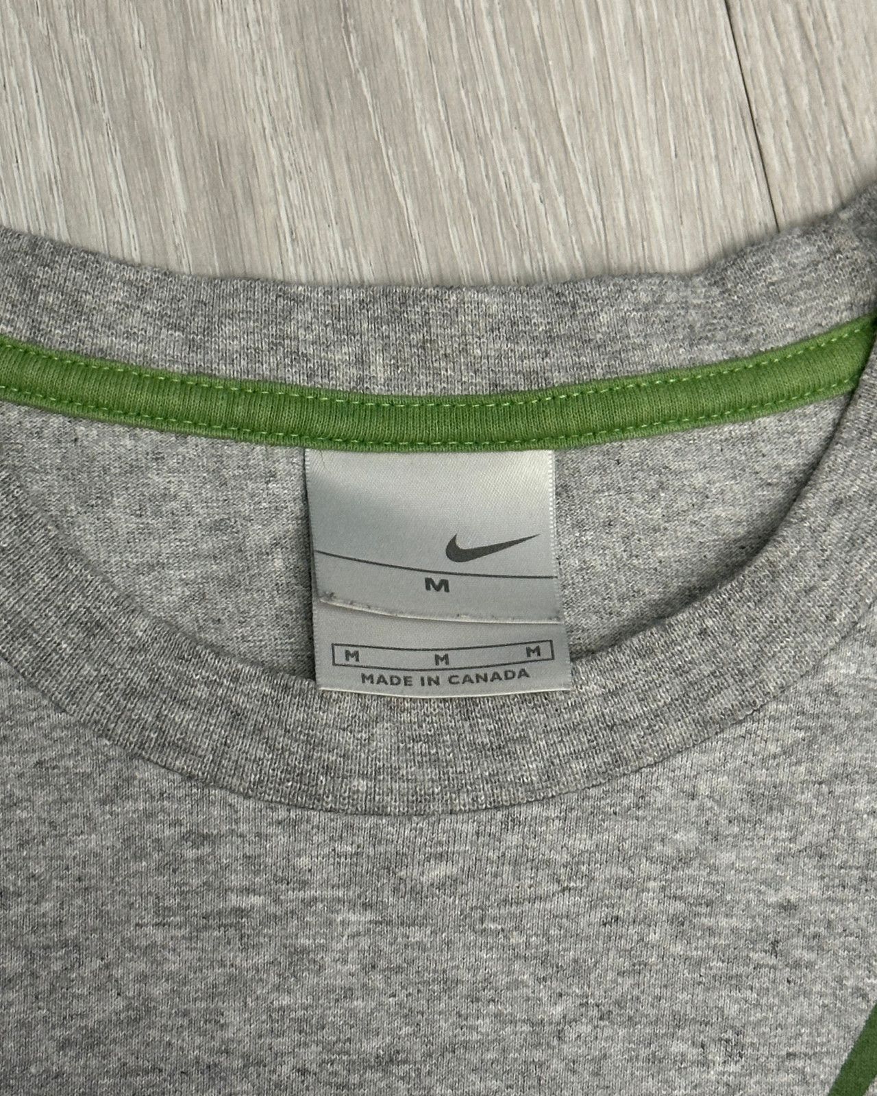 Nike Vintage Y2K Nike Embroidered Swoosh Gray T-Shirt Size Medium Size US M / EU 48-50 / 2 - 5 Thumbnail