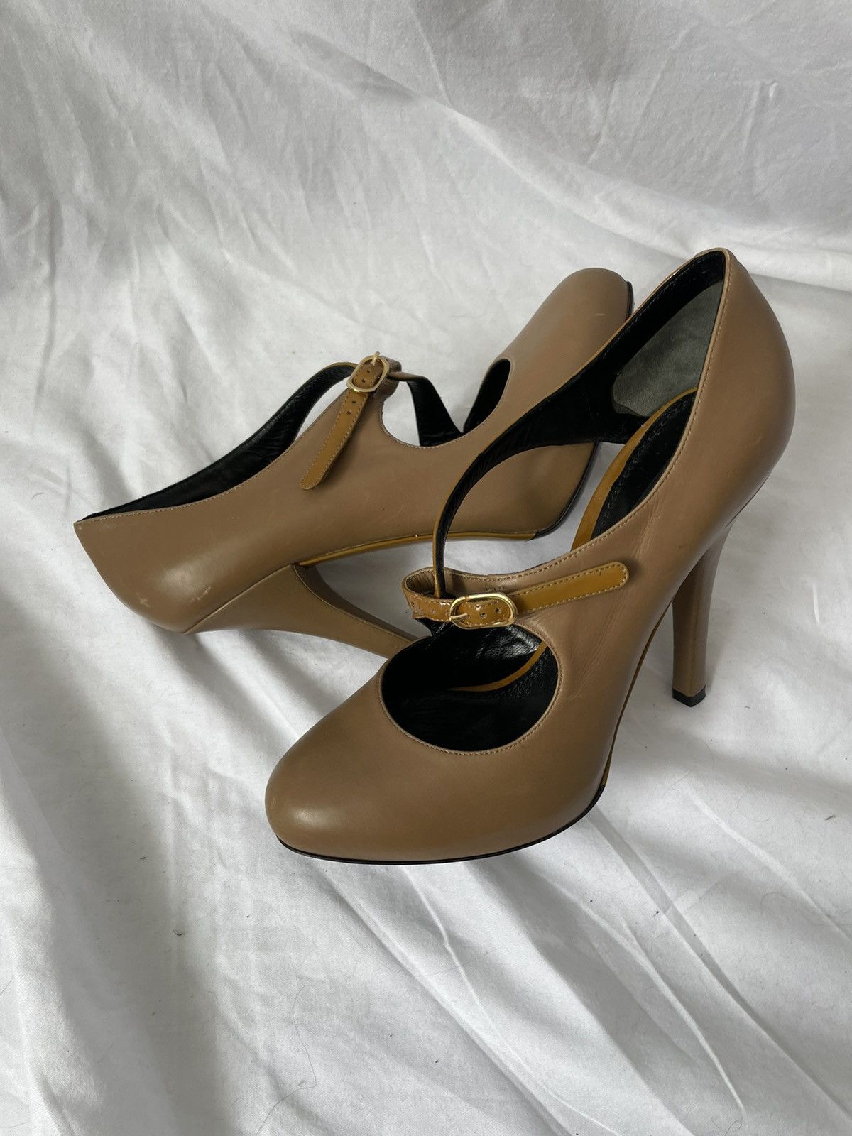 Dolce & Gabbana Dolce Gabbana heels Size US 7.5 / IT 37.5 - 9 Thumbnail