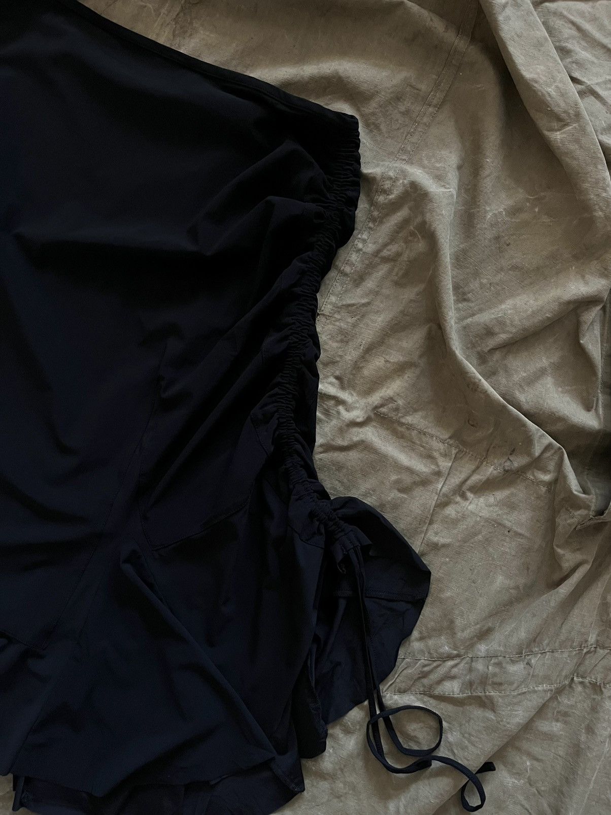 Marithe + Francois Girbaud Marithé + François Girbaud Black Asymmetric Drawstring Skirt Size 32" / US 10 / IT 46 - 3 Thumbnail