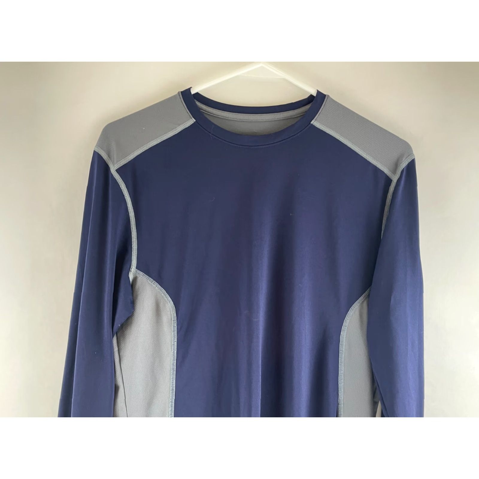 Under Armour Under Armour Workout Shirt Men's Small Blue Gray Fitted HeatGear Long Sleeve Crew Neck Pullover Size US S / EU 44-46 / 1 - 6 Thumbnail