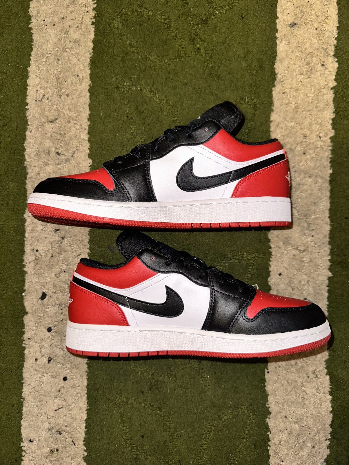 Nike Jordan 1 low bred toe Size US 7 / EU 40 - 2 Thumbnail
