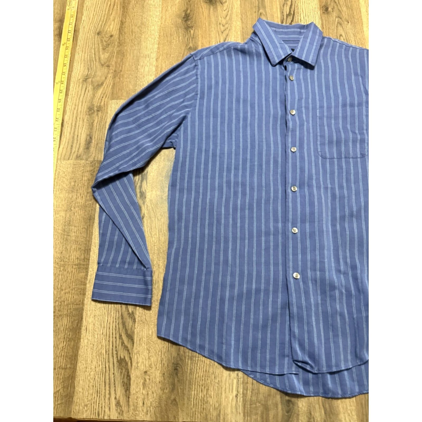 Van Heusen Van Heusen Shirt Men’s Medium 15-.15.5 Blue White Stripe Long Sleeve Button Up Shirt Size US M / EU 48-50 / 2 - 3 Thumbnail