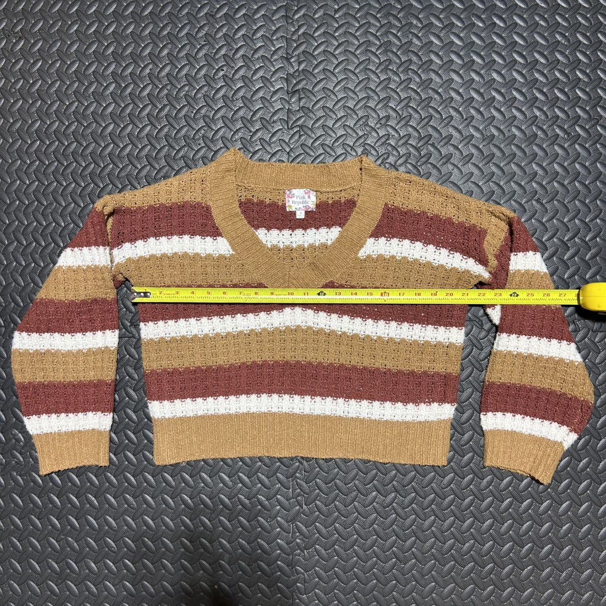 Other Pink Republic Cropped Sweater Waffle Knit V-Neck Medium Size M / US 6-8 / IT 42-44 - 3 Thumbnail