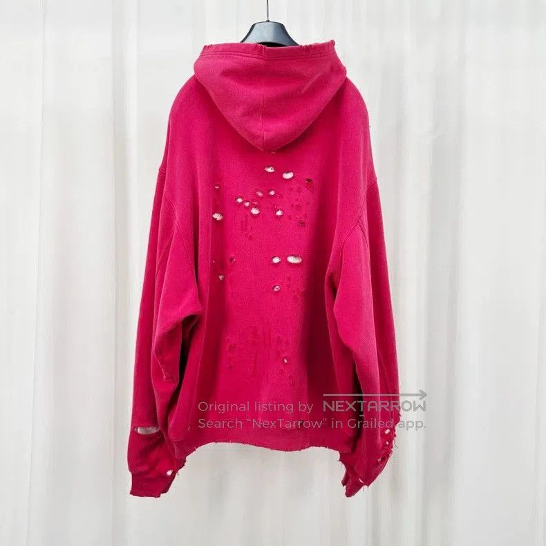 Balenciaga Balenciaga Distressed Logo Hoodie. Size US XXS / EU 40 - 2 Thumbnail