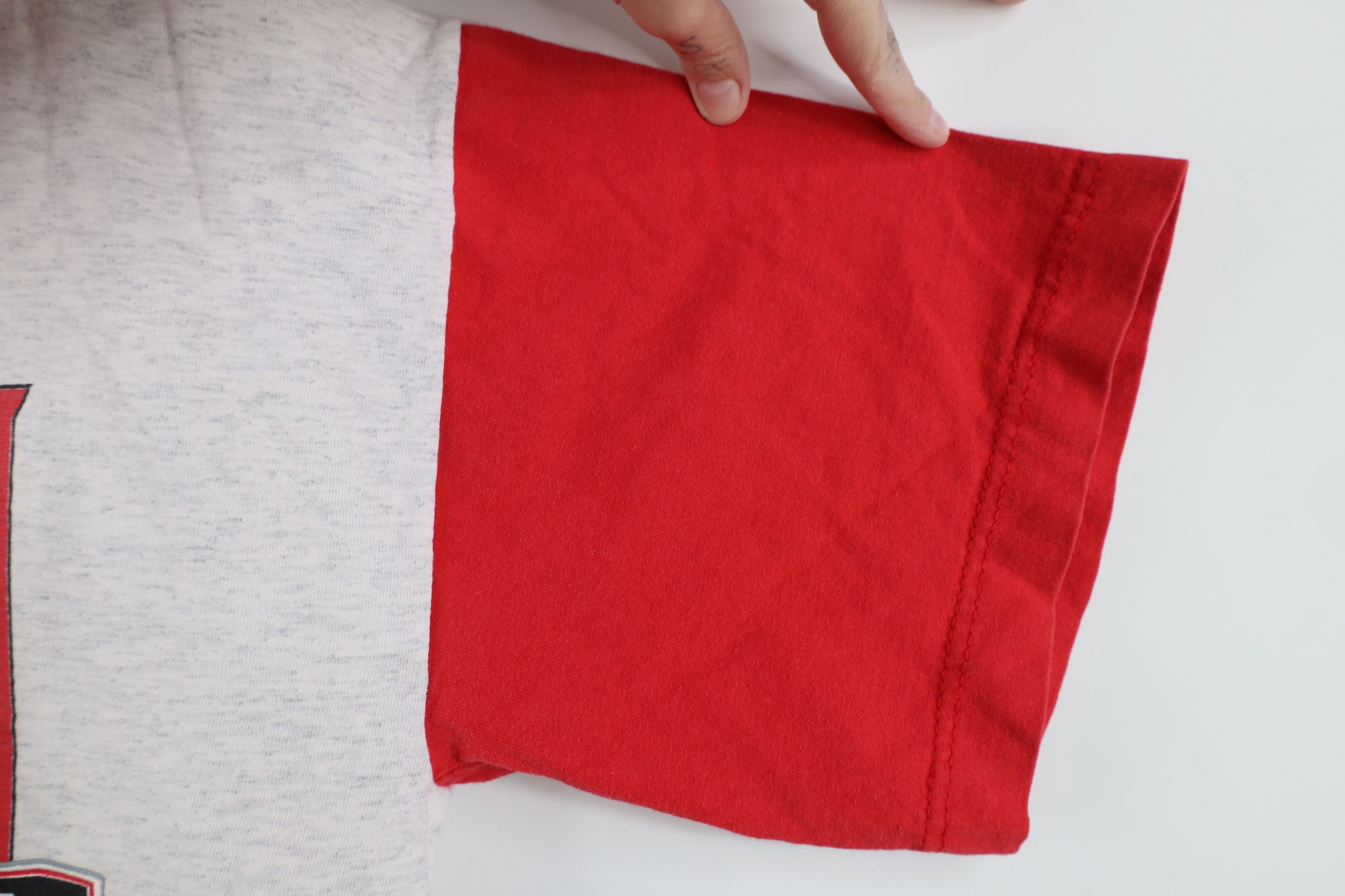 Vintage Vintage 90s Reds Baseball Short Sleeve Hooded T-Shirt USA Size US M / EU 48-50 / 2 - 10 Thumbnail