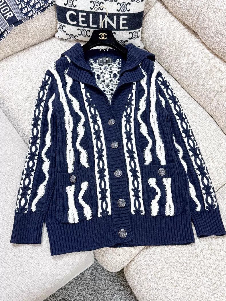 Chanel Chanel Pin white navy collar long-sleeved knitted cardigan Size XXS / US 00 / IT 34 - 3 Thumbnail