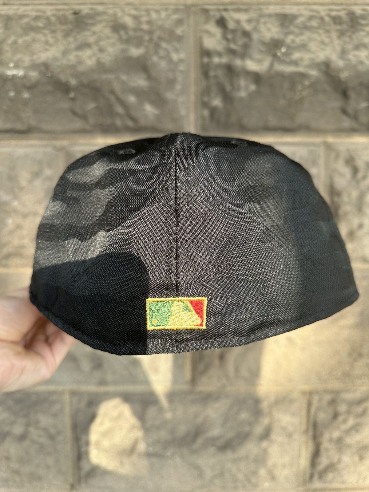 MLB × New Era × Supreme 7 1/2 Oakland A’s 1989 WS Battle of the Bay Adieu Oakland Size ONE SIZE - 9 Thumbnail