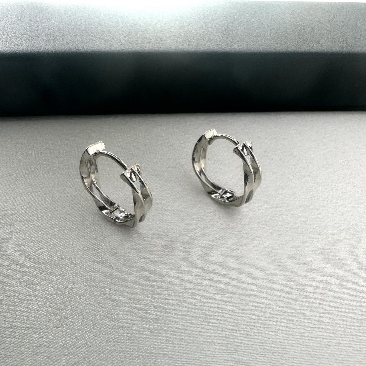 Other Small Hoop Earrings for Men Women Streetwear Unisex Style Size ONE SIZE - 1 Thumbnail