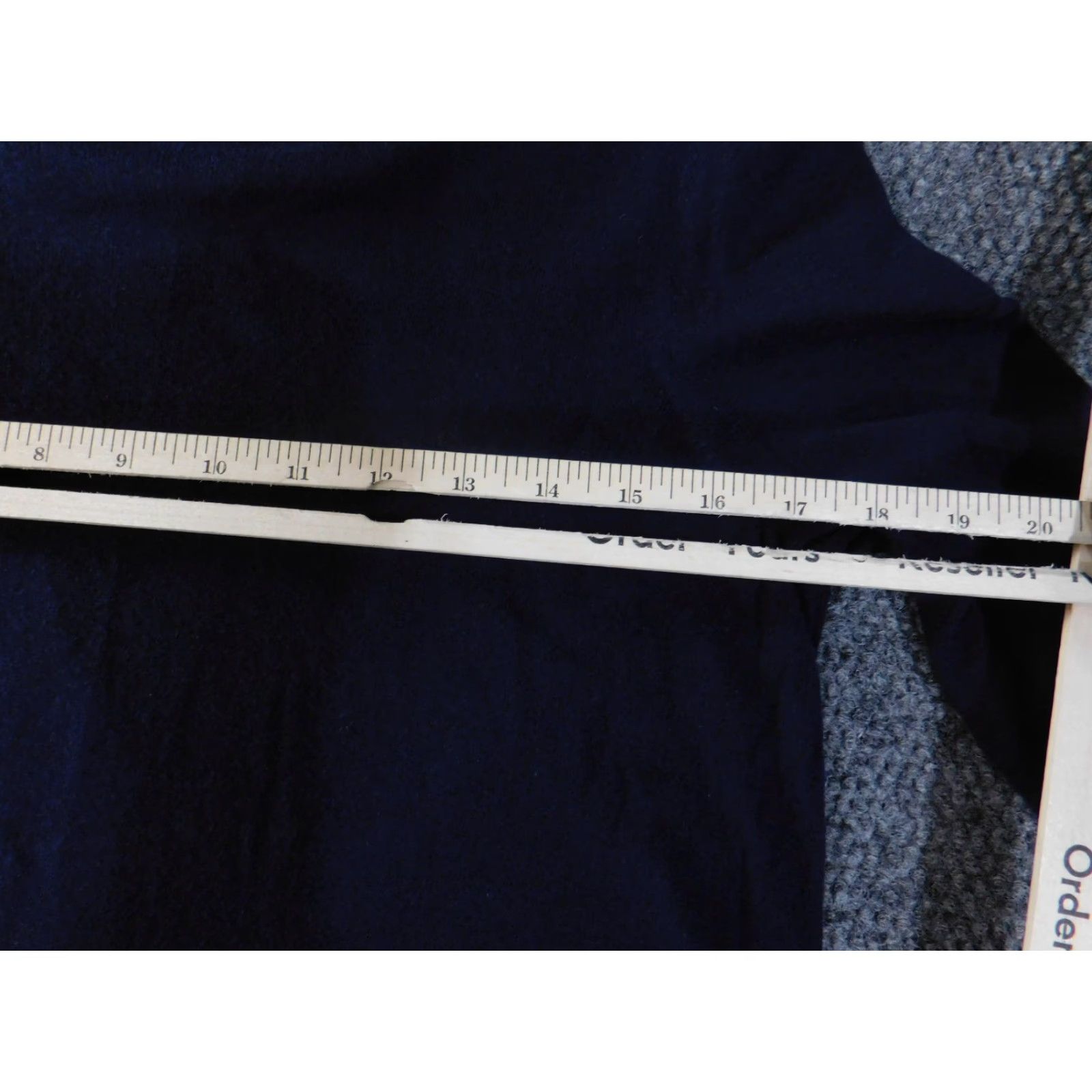 Vintage Crown & Ivy Sweater Womens Petite Medium Navy Plaid Cable-Knit Crew Neck Raglan Sleeve Casual Pullover Beaded Accents Winter Fall Spring Size M / US 6-8 / IT 42-44 - 4 Thumbnail