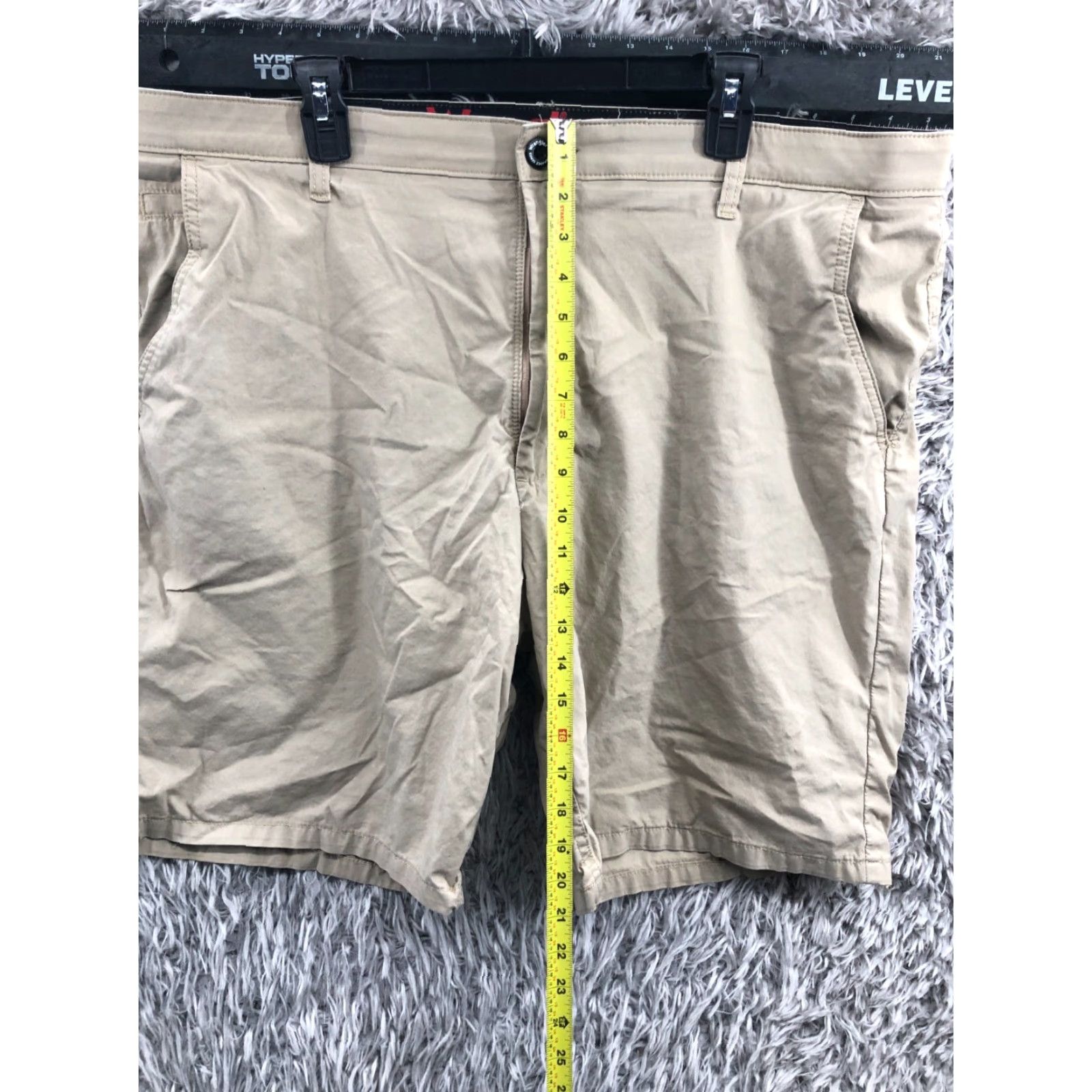 Wrangler Wrangler Chino Shorts Mens 42 Mid Beige Regular 5-Pocket Denim Style Medium Wash Cotton Blend Front Flat Front Belt Loops Logo Size US 42 / EU 58 - 3 Thumbnail