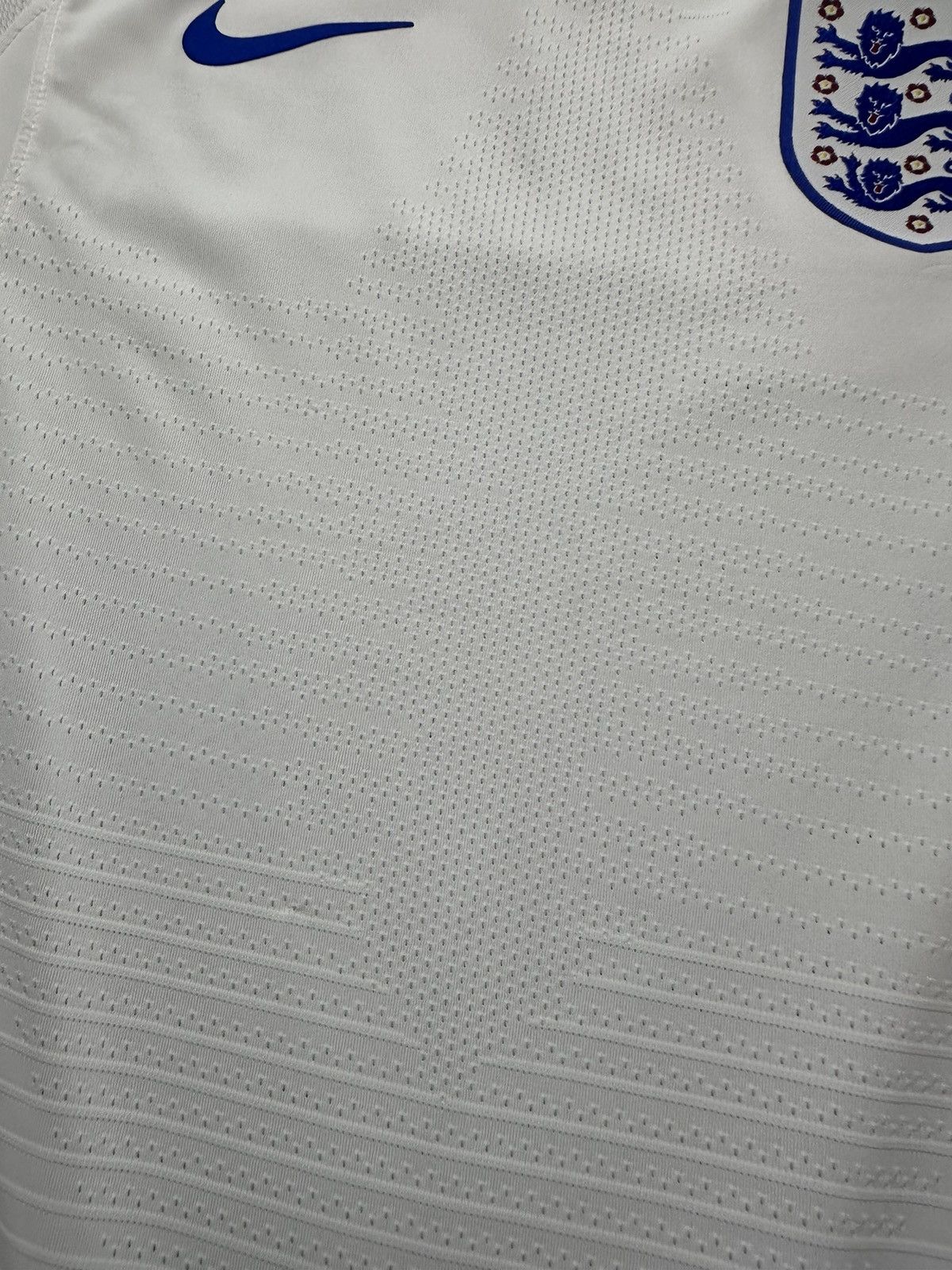 Nike Nike England soccer jersey size S logo Size US S / EU 44-46 / 1 - 5 Thumbnail