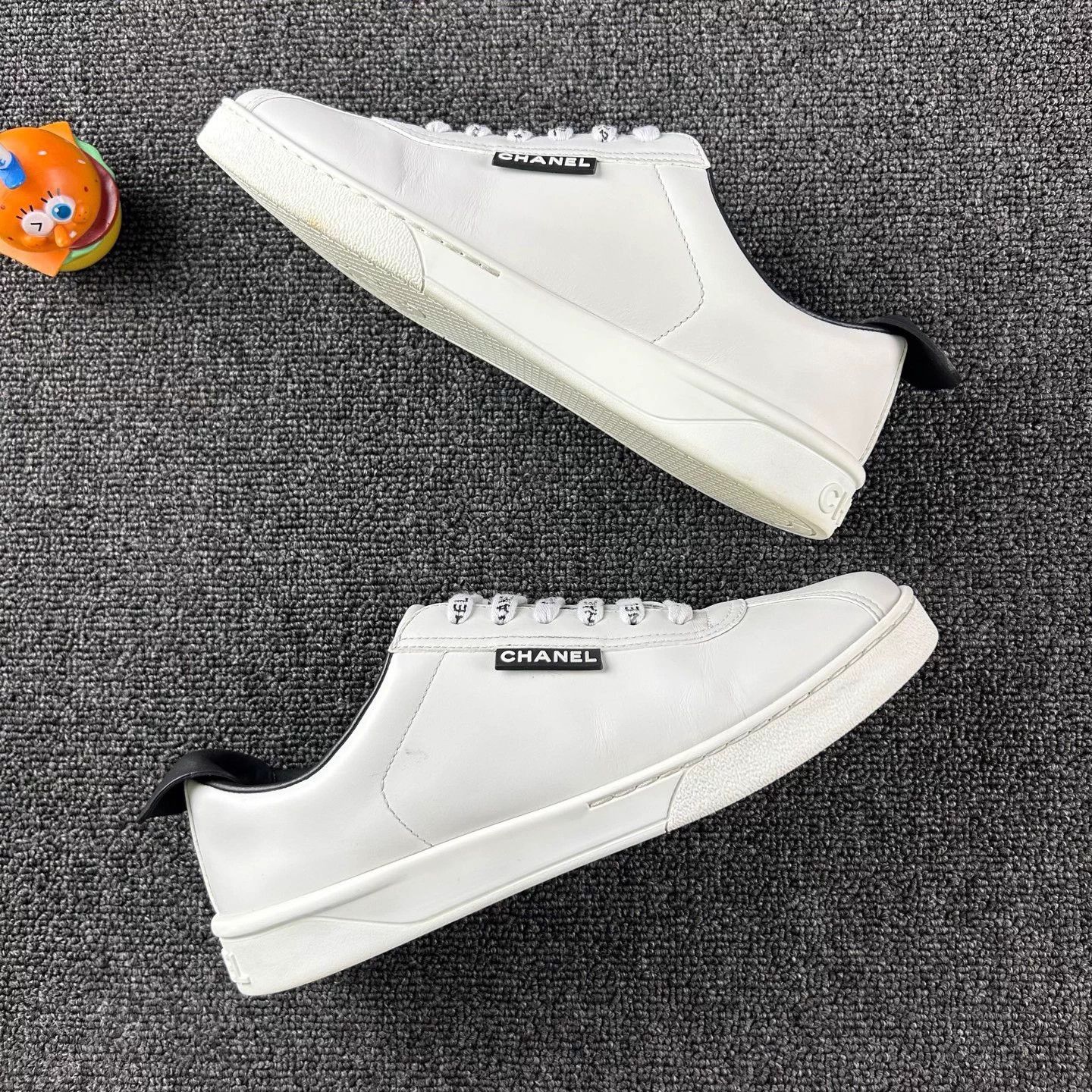 Chanel Chanel White Leather Sneakers Women's 37.5 Size US 6.5 / IT 36.5 - 4 Thumbnail