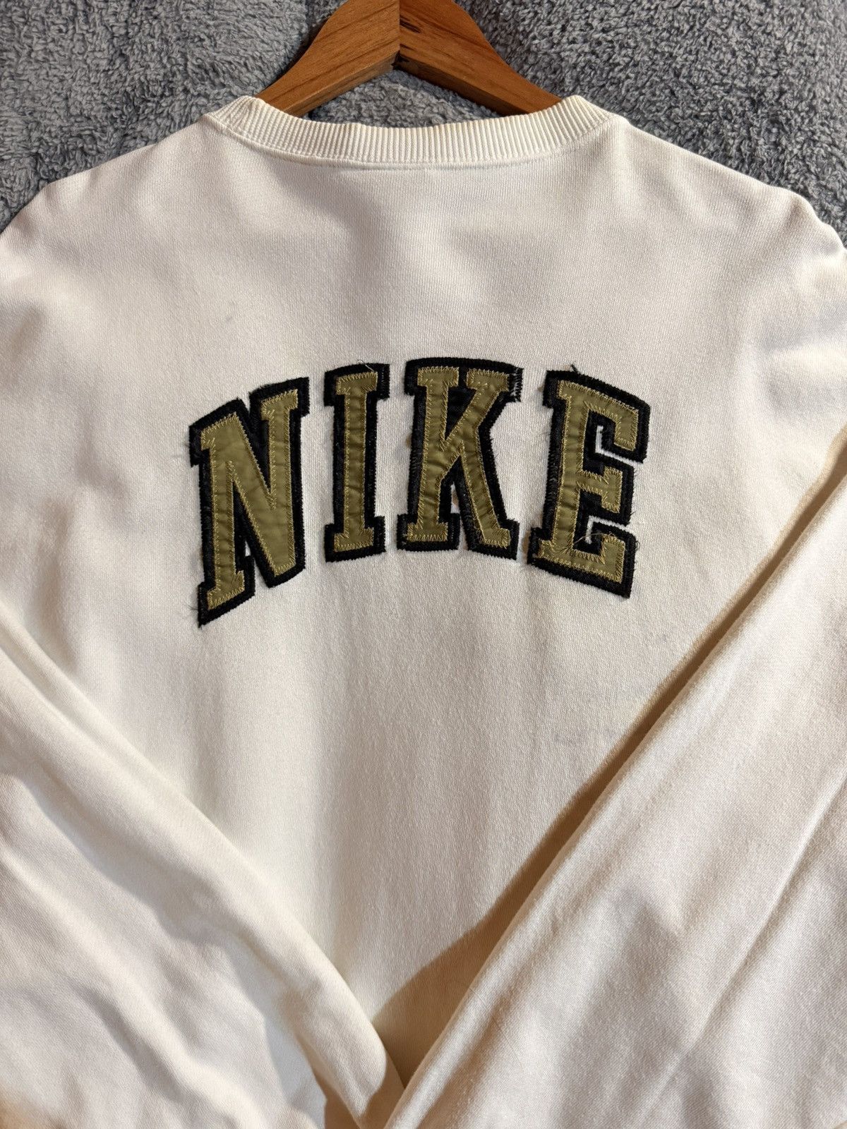 Nike RARE VINTAGE SWEATSHIRT NIKE SPELL OUT BACK HIT Size US XL / EU 56 / 4 - 3 Thumbnail