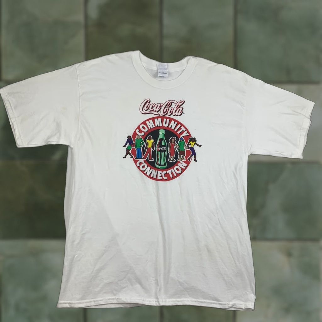Gildan VINTAGE Coca Cola Community Connection T Shirt Adult XL White 90s Y2K Mens Shirt Size US XL / EU 56 / 4 - 1 Thumbnail