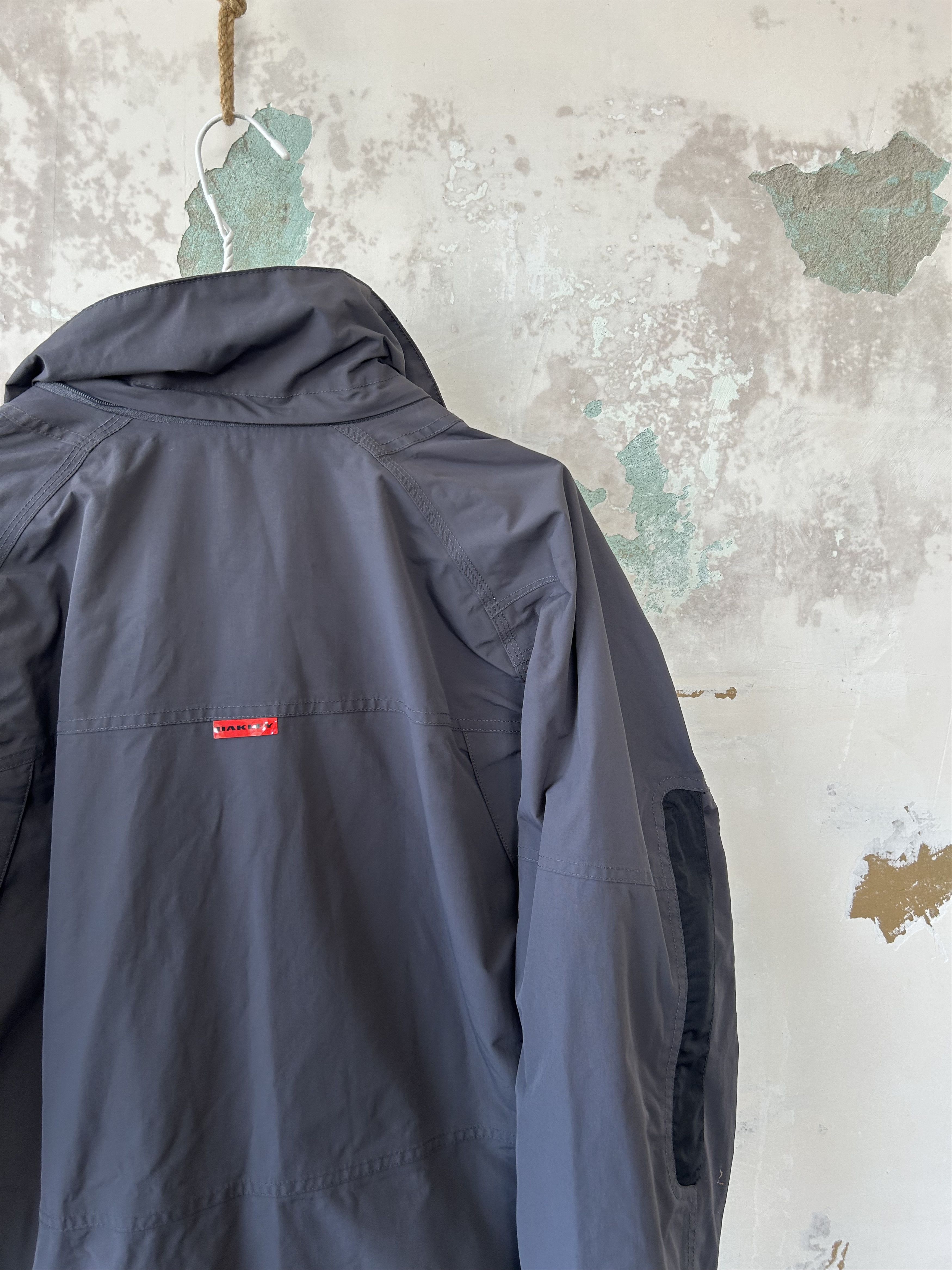 Oakley Vintage Oakley jacket gorpcore Size US M / EU 48-50 / 2 - 8 Thumbnail